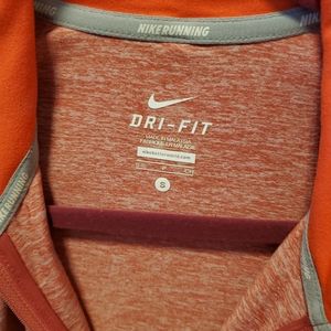 Nike dri-fit running lkng sleeve